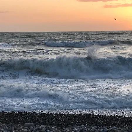 La Du Clos Avec Hébergement de vacances *